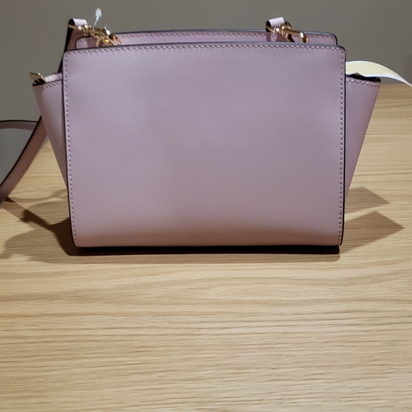 NWT Michael Kors Selma messenger - Picture 4 of 7